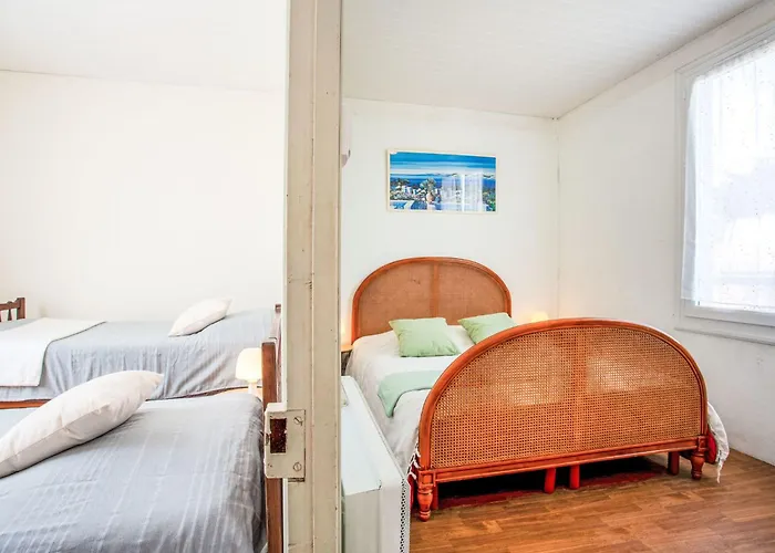 Sam-suffi By Interhome לה ברנרי-אן-רץ